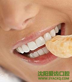老人补牙镶牙别忘补点维生素